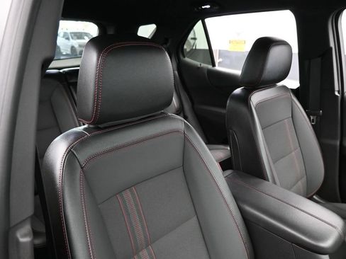 Used 2024 Chevrolet Equinox RS FWD image 39