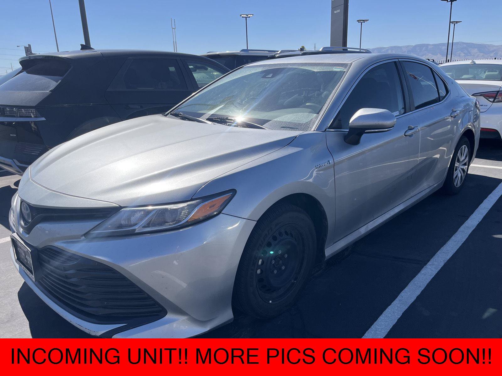 Used 2020 Toyota Camry LE FWD image 1