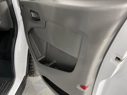 Used 2023 Ford Transit 350 XLT image 31