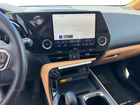 Used 2025 Lexus NX 250 FWD w/ Towing Package (2000 Lbs) image 26