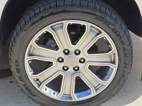 Used 2018 GMC Yukon XL SLT w/ Premium Edition AWD/4WD image 33
