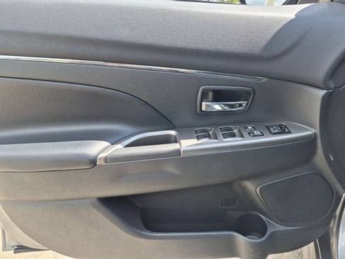 Used 2025 Mitsubishi Outlander Sport SE AWD/4WD image 11