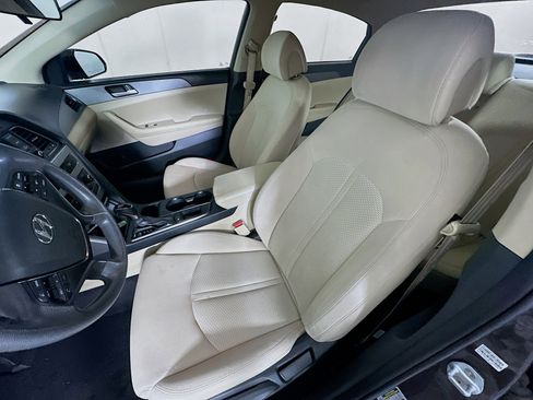 Used 2017 Hyundai Sonata SE FWD image 13