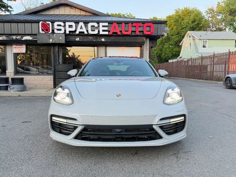 Used 2018 Porsche Panamera Turbo Sport Turismo w/ Sport Package AWD/4WD image 2