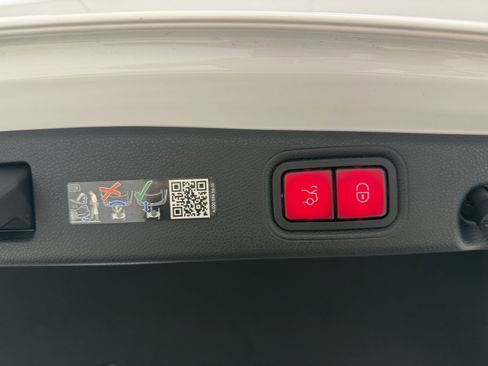 Used 2023 Mercedes-Benz E 350 E 350 w/ Premium Package image 57