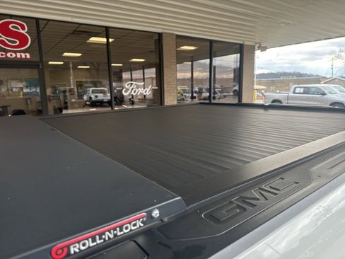 Used 2022 GMC Sierra 1500 AT4 w/ AT4 Premium Package image 29