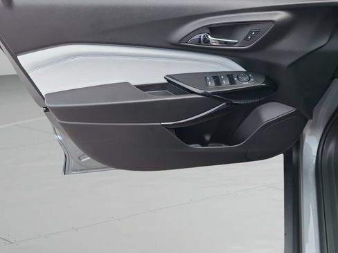 New 2026 Chevrolet Trax LT w/ Midnight Edition FWD image 19