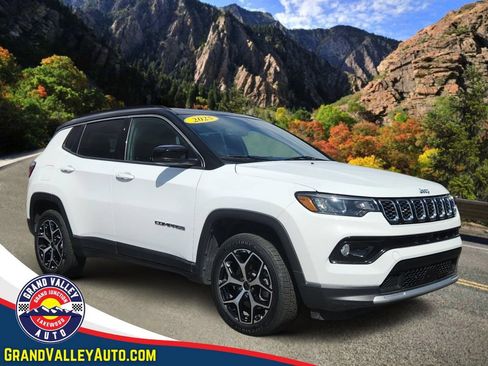 Used 2025 Jeep Compass Limited AWD/4WD image 1