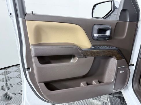 Used 2017 GMC Sierra 1500 Denali w/ Denali Ultimate Package image 9