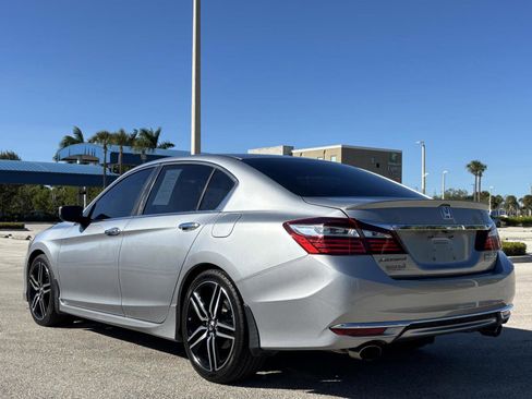 Used 2017 Honda Accord Sport Special Edition image 9