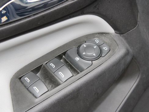 Used 2020 Chevrolet Equinox LS image 20