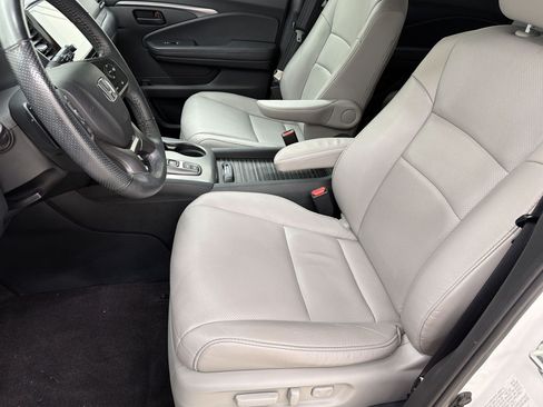 Used 2023 Honda Passport EX-L image 5
