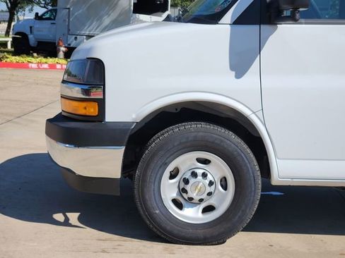 New 2025 Chevrolet Express 3500 w/ Power Convenience Package RWD image 14
