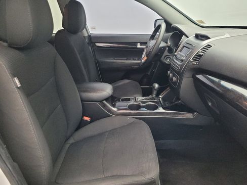 Used 2015 Kia Sorento LX FWD image 21