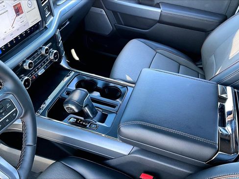 Used 2025 Ford F150 Lariat w/ Equipment Group 502A High image 19