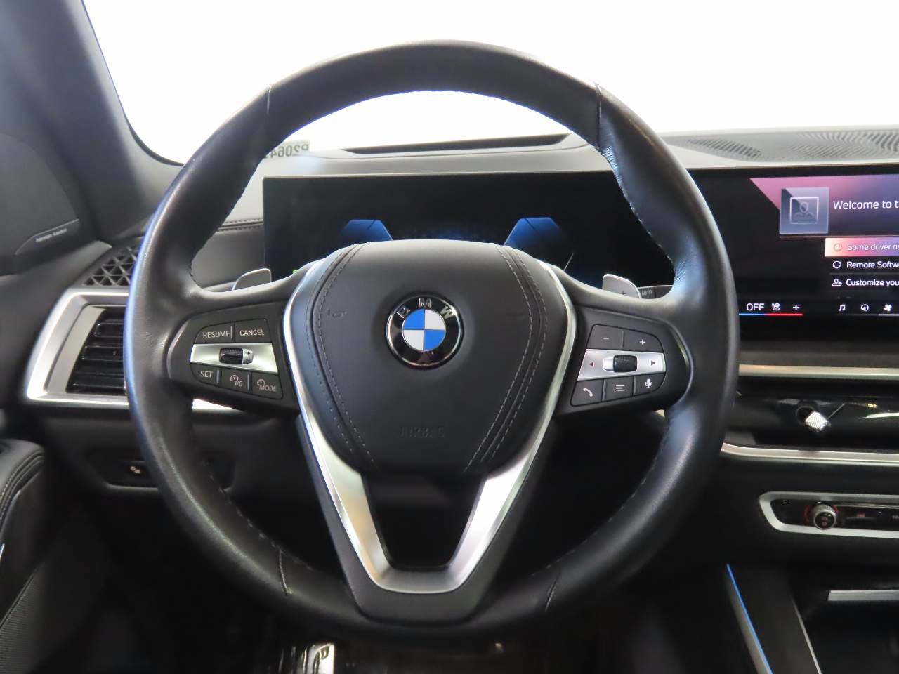 Used 2025 BMW X5 xDrive40i AWD/4WD image 9
