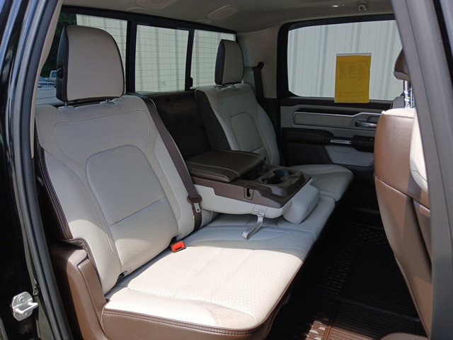 Used 2025 RAM 1500 Laramie AWD/4WD image 26