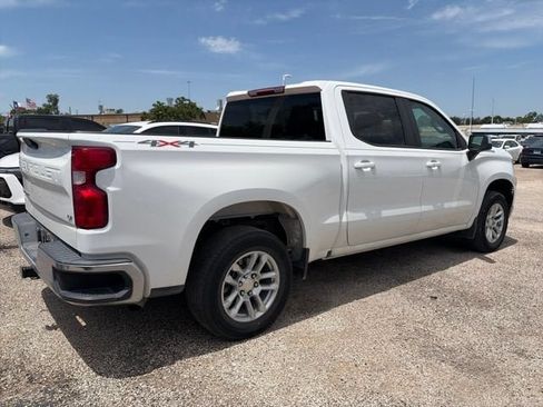 Used 2023 Chevrolet Silverado 1500 LT AWD/4WD image 4