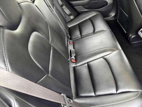 Used 2018 Tesla Model 3 Long Range image 19