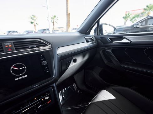 Used 2024 Volkswagen Tiguan SE R-Line image 54