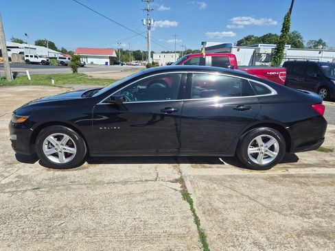 Used 2024 Chevrolet Malibu LT FWD image 2