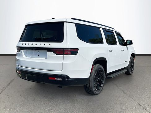 Certified 2025 Jeep Wagoneer L Series II w/ Premium Group I image 7
