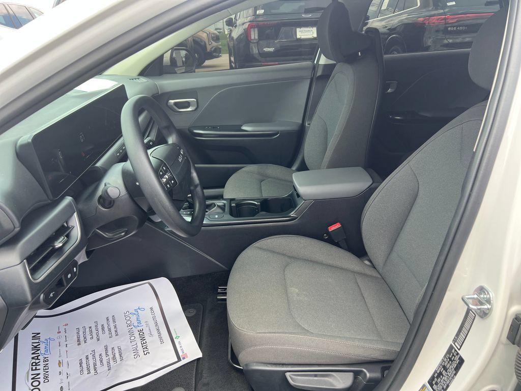 Used 2025 Kia K4 FWD image 15