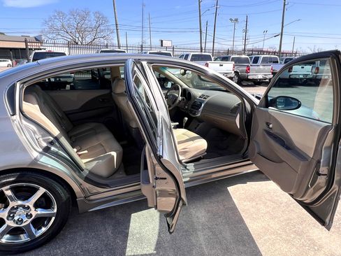 Used 2003 Nissan Altima 3.5 SE image 38