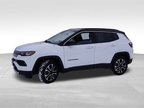 Certified 2022 Jeep Compass Limited image 11