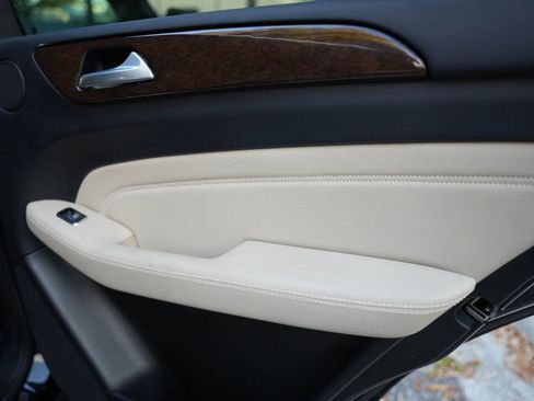 Used 2015 Mercedes-Benz ML 350 2WD image 49