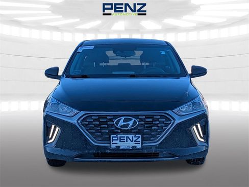 Used 2020 Hyundai Ioniq SE image 2