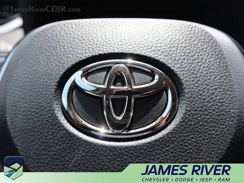 Used 2023 Toyota RAV4 XLE Premium AWD/4WD image 28