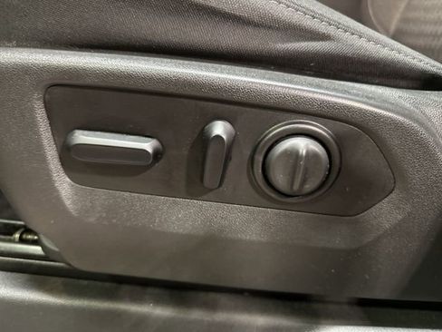 Used 2021 GMC Sierra 1500 Elevation w/ Preferred Package image 16