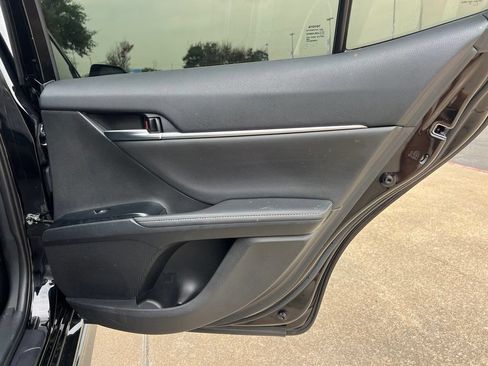 Used 2020 Toyota Camry XSE FWD image 14