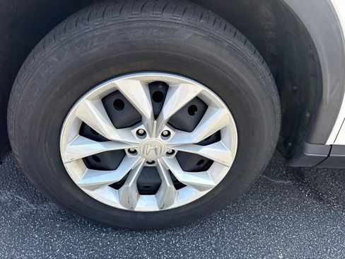 Used 2024 Honda CR-V LX image 10