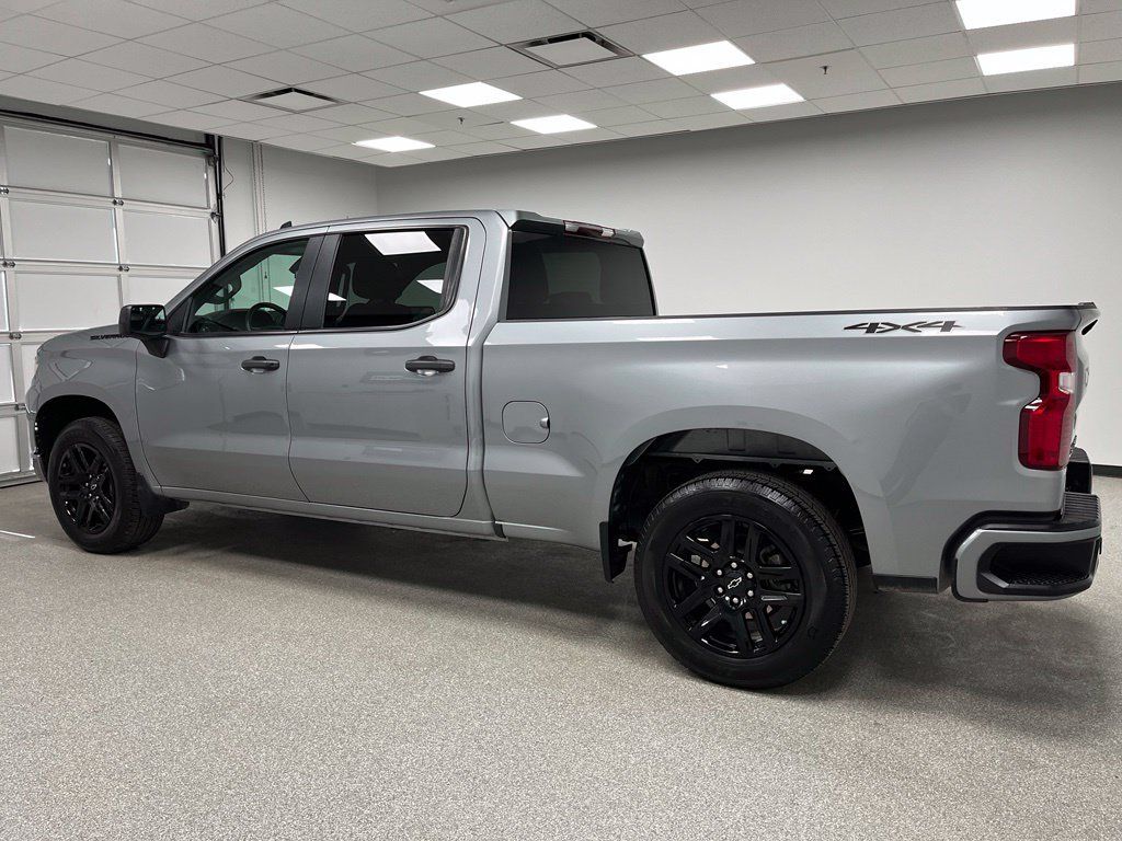 Used 2024 Chevrolet Silverado 1500 Custom w/ Dark Appearance Package AWD/4WD image 7