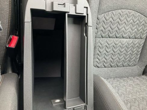 Used 2023 Chevrolet Equinox LT image 22