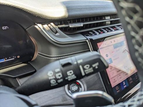 Certified 2024 Jeep Grand Cherokee Limited w/ Black Appearance Package image 53