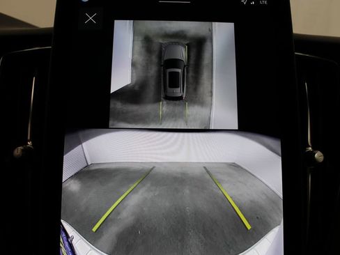 New 2026 Volvo XC60 B5 Plus w/ Protection Package Premier AWD/4WD image 14