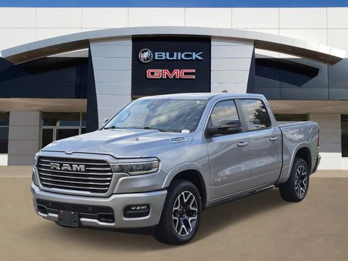 Used 2025 RAM 1500 Laramie w/ Laramie Southwest Edition AWD/4WD image 3