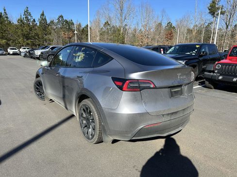 Used 2025 Tesla Model Y Long Range image 8
