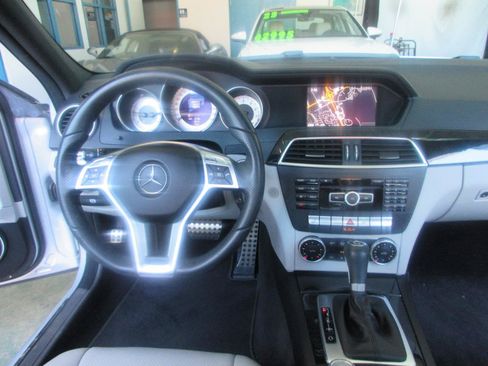 Used 2013 Mercedes-Benz C 350 Sport image 44