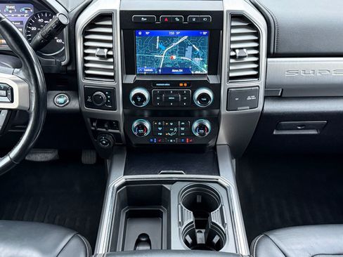 Used 2020 Ford F350 Platinum w/ Tremor Off-Road Package AWD/4WD image 21