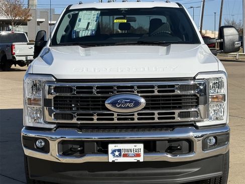 New 2026 Ford F350 XLT w/ FX4 Off-Road Package image 29