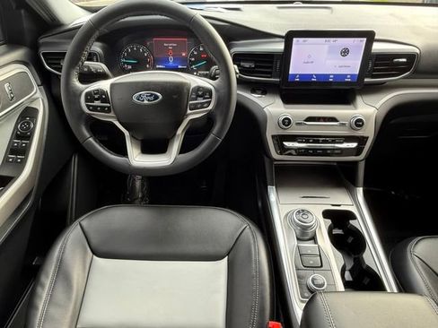 Certified 2023 Ford Explorer XLT w/ Equipment Group 202A image 8