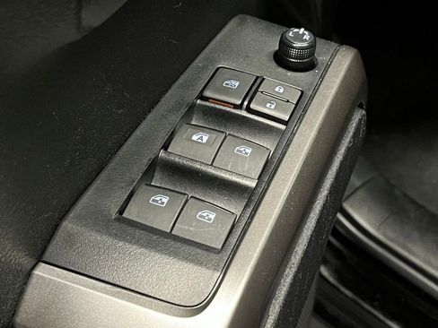 Used 2023 Toyota Tacoma SR5 RWD image 14