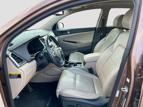Used 2016 Hyundai Tucson Limited w/ Option Group 03 FWD image 22