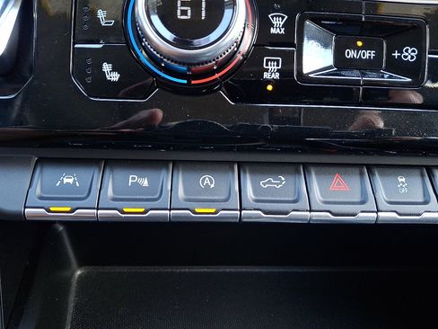 Used 2022 GMC Sierra 1500 Denali AWD/4WD image 31