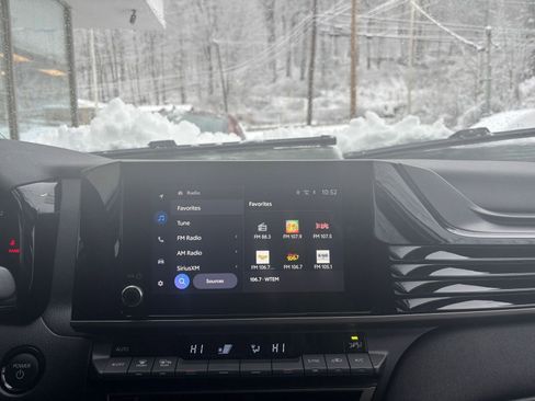 Used 2025 Toyota Camry LE image 18