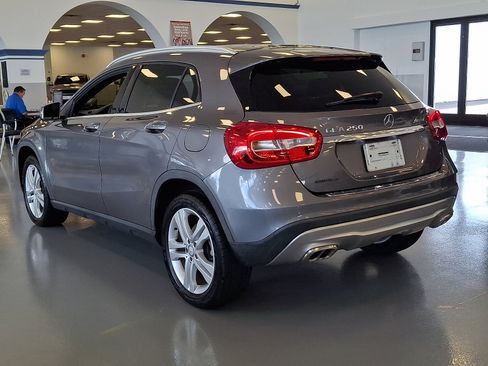 Used 2017 Mercedes-Benz GLA 250 4MATIC image 4
